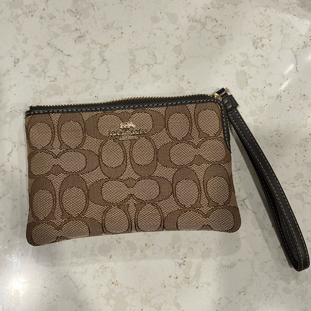 Coach wristlet NWT